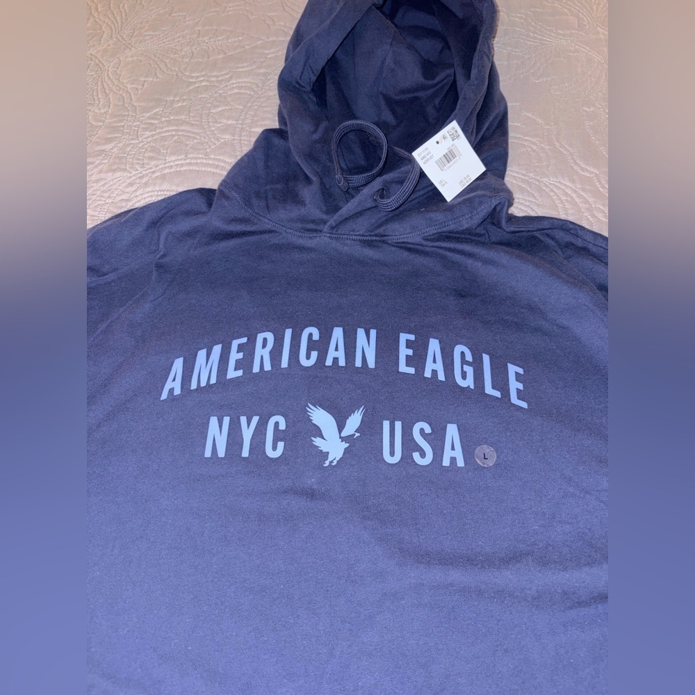 American Eagle, long sleeve lightweight hoodie men’s size large NEW WITH TAGS